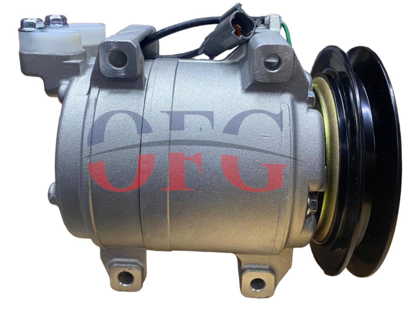 Hitaçhi İş Makinesi 24V 1A Klima Kompresörü