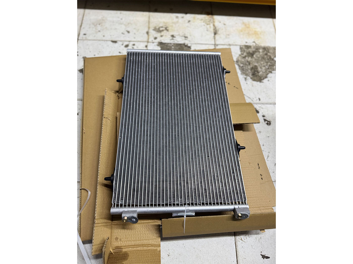 Peugeot 301-Citroen Ellyse 1.2 VTI-1.6 Hdi Klima Radyatörü 602X368X16 2012+ 96749942